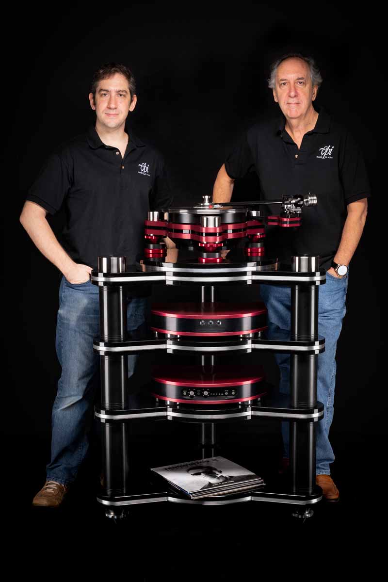 VPI의 High-End Vanquish Turntable